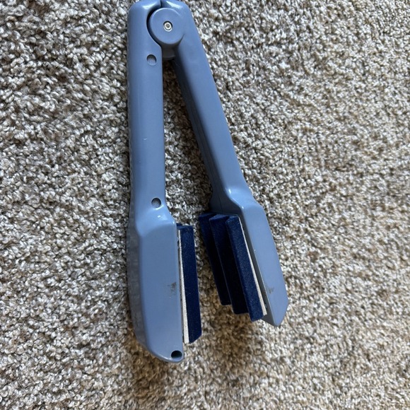 Vintage Conair SHINY BIG WAVES Blue Velvet Flocked Crimper Hot Iron CS5 - Picture 3 of 7